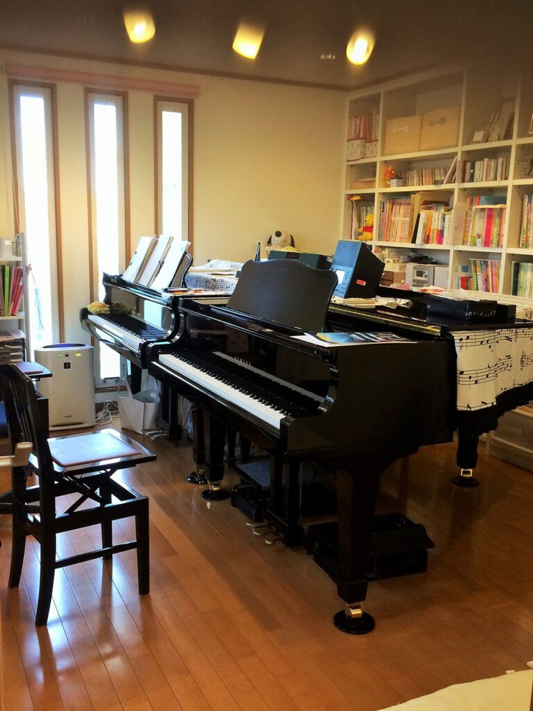 Megumi music school